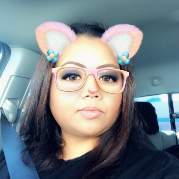 Poshmark profile picture for @noy